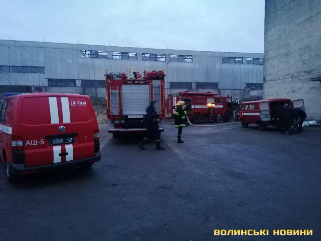 У Луцьку на Карбишева біля пекарні сталася пожежа (фото)