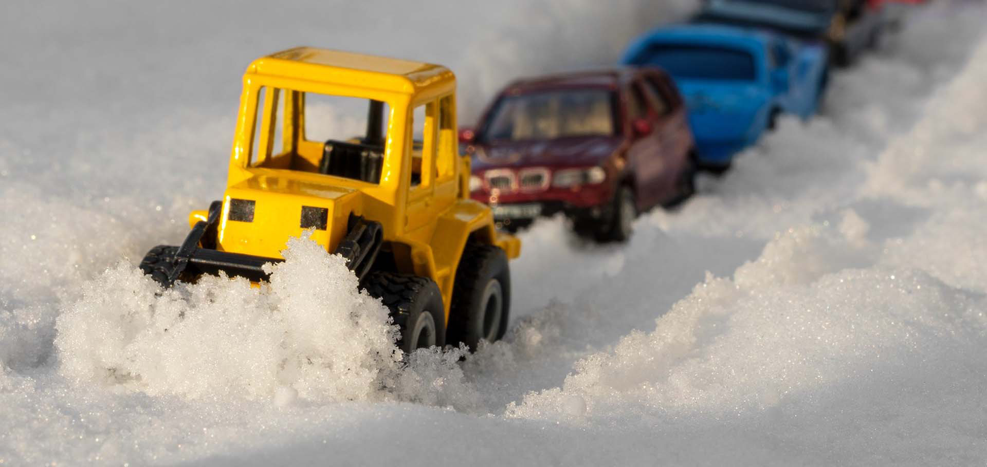 Лучан просять не паркуватися на узбіччях: розчищатимуть місто від снігу