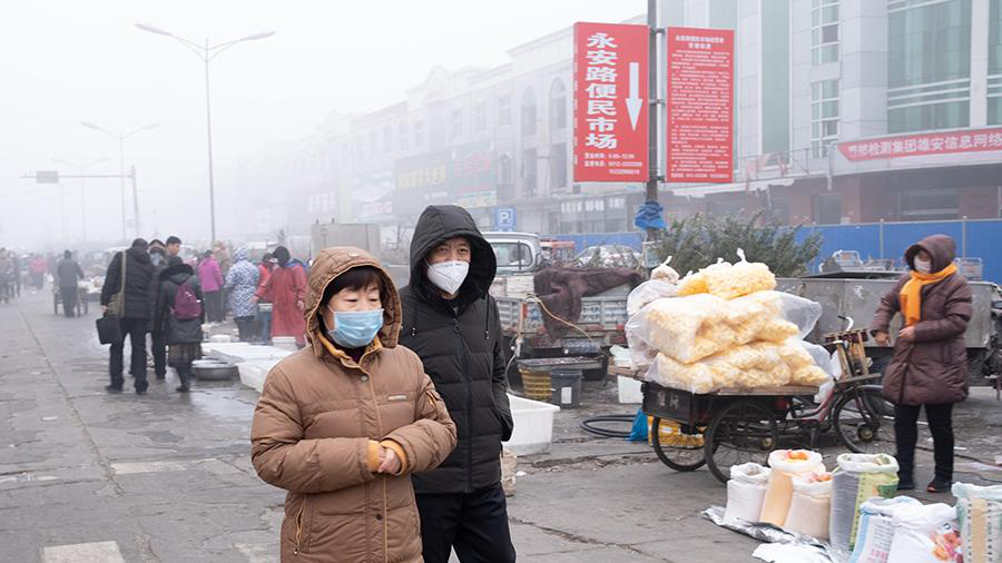У Китаї зафіксували спалах нової вірусної пневмонії