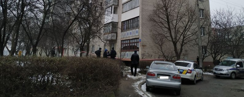 Дівчина, яка випала з вікна багатоповерхівки в Луцьку, вийшла з коми