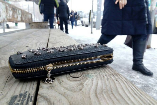 Історія добра в Луцьку: патрульні розшукали власницю загубленого гаманця