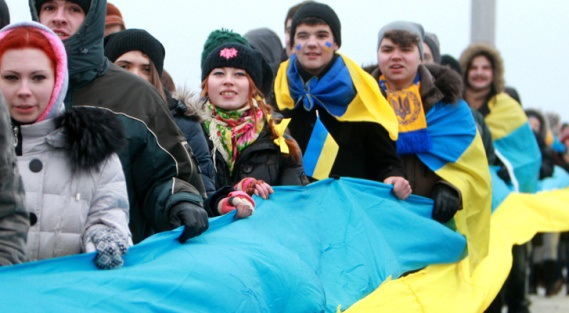 Сила – в єдності: лучан привітали з Днем Соборності України