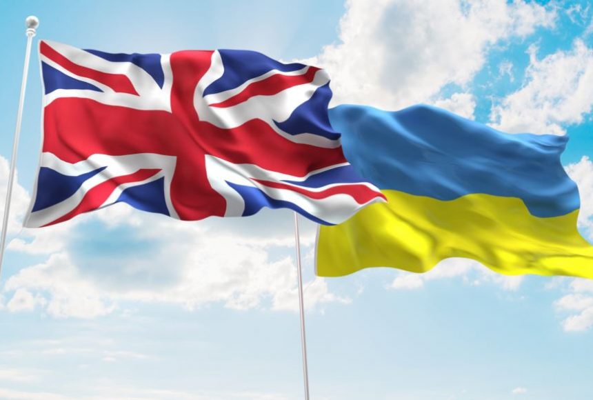 Україна на рік запровадила безвіз для британців