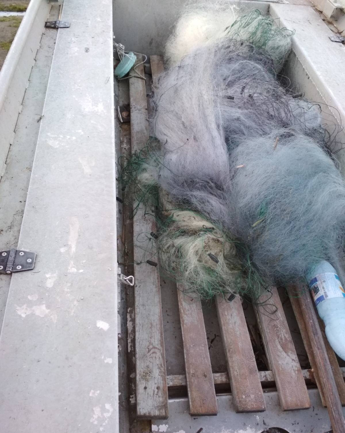 Забрали сітки і звільнили рибу: на Волині рибпатруль завадив браконьєрам (фото)