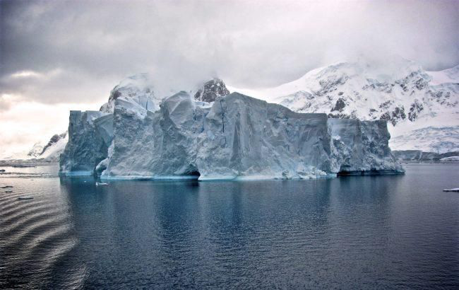 Гренландія буде продавати воду танучих льодовиків