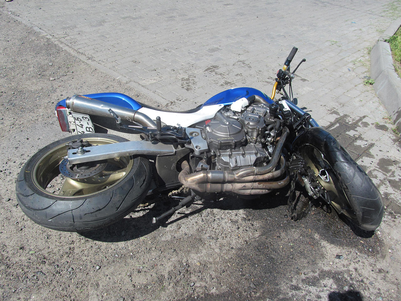 У Володимирі мотоцикл врізався у легковик: мотоцикліст – у лікарні
