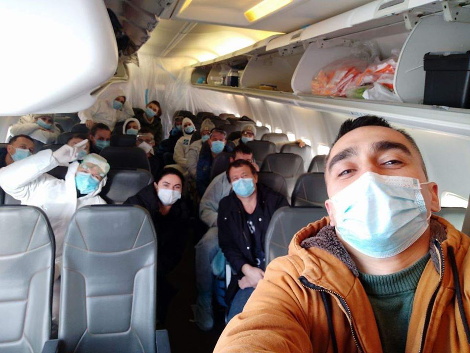 «Всі в шоці», – як відреагував екіпаж літака з Китаю на протести українців