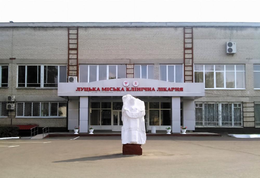Втримувати лікарів стає тяжче: розповіли про відтік кадрів у Луцьку (фото)