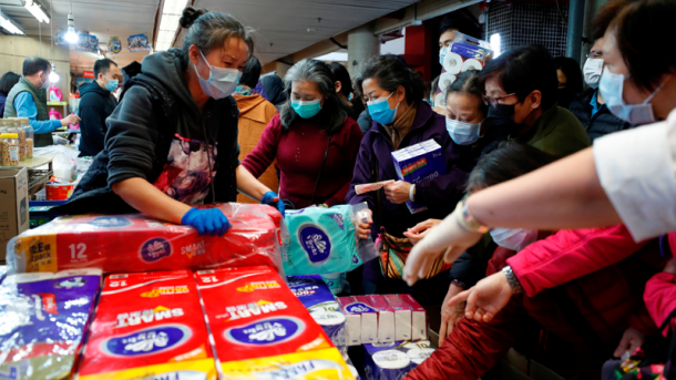 Коронавірус: у Гонконзі озброєні чоловіки вкрали 600 рулонів туалетного паперу