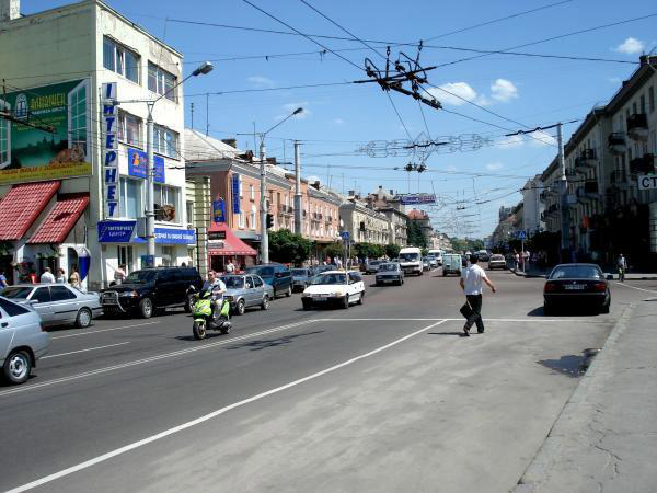 У Луцьку призупинять рух транспорту центральними вулицями