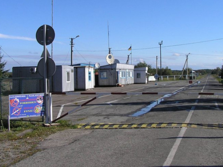 На кордоні з Білоруссю закривають пункти пропуску