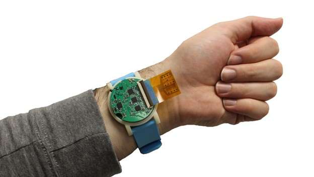 Вчені розробили «наручний годинник», який  рятує від травм