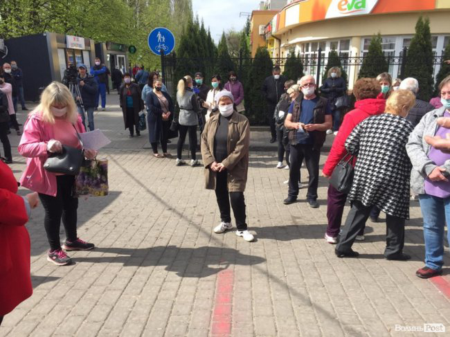 У Луцьку протестують підприємці двох ринків (фото)