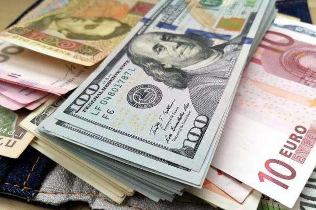 Стабільно: курс валют у Луцьку на понеділок, 18 травня