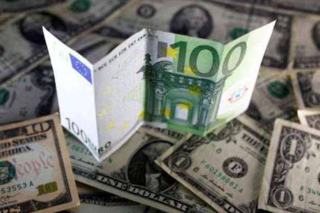 Долар – вниз, а євро – вгору: курс валют у Луцьку на 3 червня
