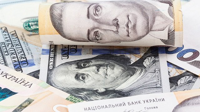 Долар тримається, а євро росте: курс валют у Луцьку на понеділок, 6 липня