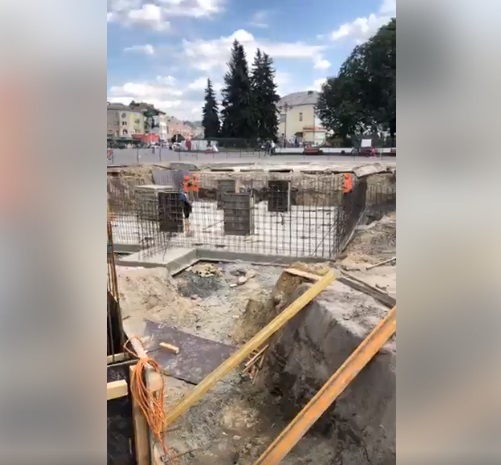 Будівництво фонтана в центрі Луцька планують завершити до Дня міста