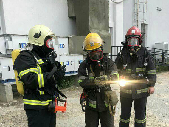 Луцьких рятувальників відправили в теплодимокамеру для тренування навичок (фото)