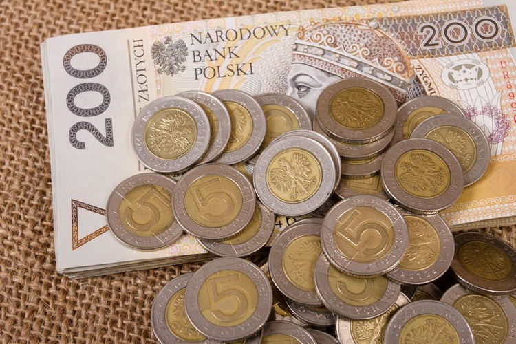 +200 злотих: наступного року в Польщі зросте мінімальна зарплата
