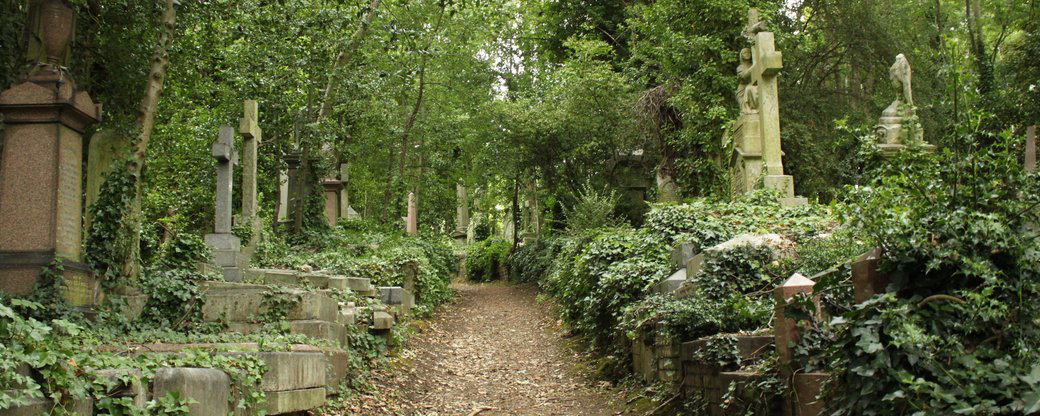 «Смертельний» туризм: в Британії на цвинтарях облаштовують музеї та кафе