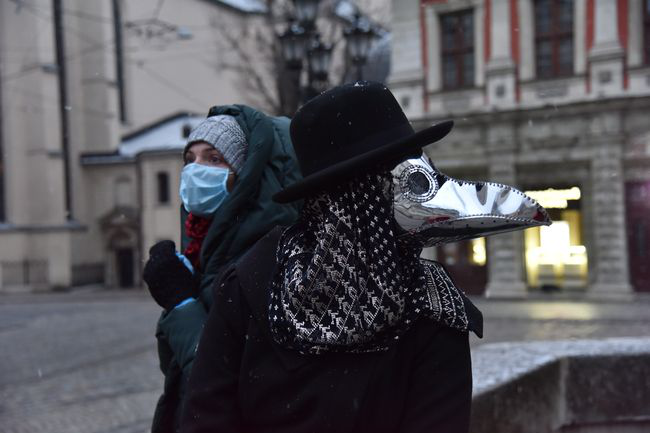 Волинська молодь створила соціальне відео про важливість носіння маски
