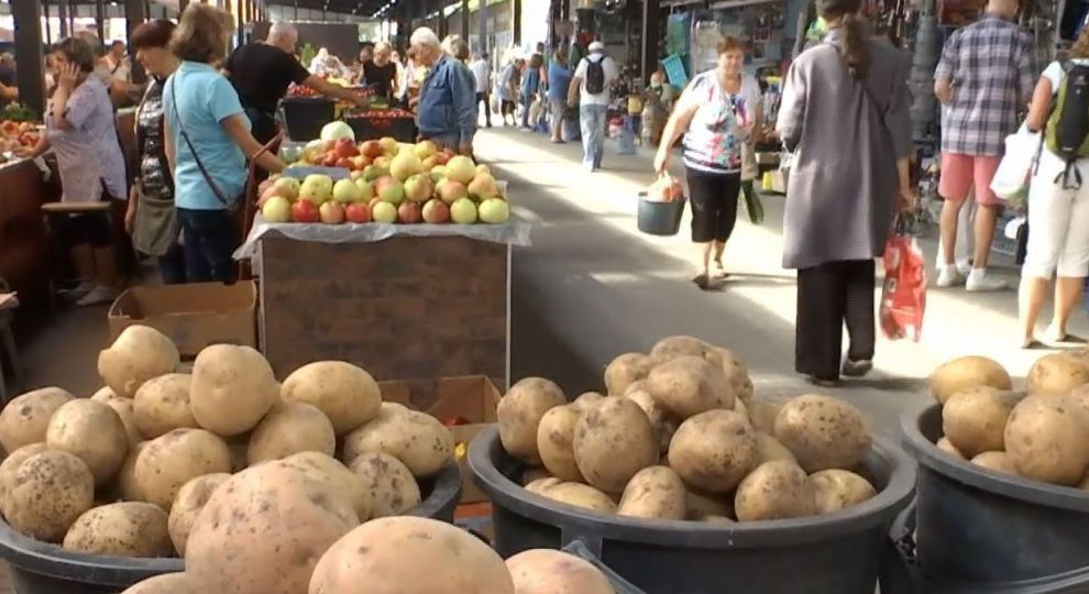 На українських ринках суттєво впали ціни на картоплю