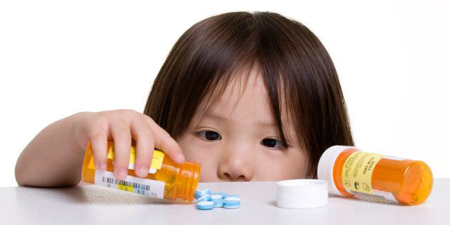 Президент заборонив продавати ліки дітям до 14 років