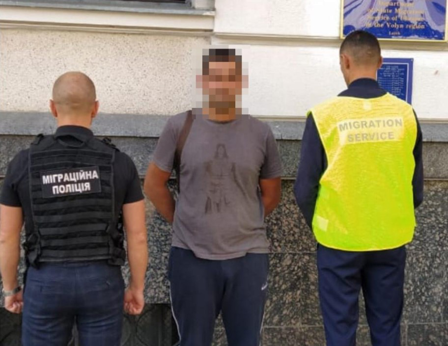 Волинські поліцейські виявили вірменина, який більше 10 років незаконно жив в Україні