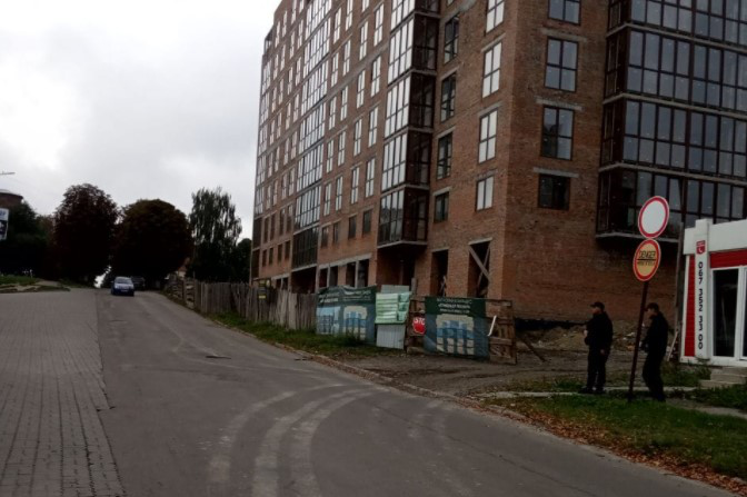 Забруднював дорогу: в Нововолинську оштрафували забудовника