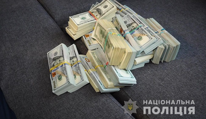 Київський хакер обікрав понад 100 іноземних компаній: його заарештували