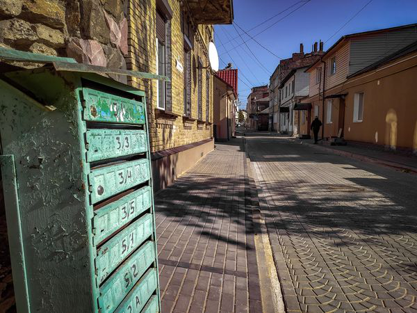 Луцьк сьогодні: давня вуличка у центрі міста (фото)
