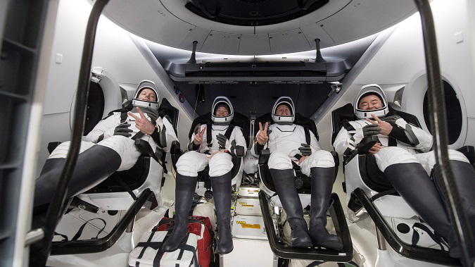 Астронавти SpaceX повернулися на Землю після шестимісячної місії