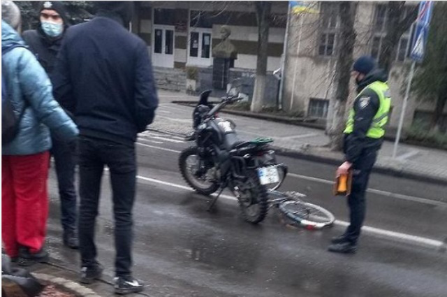 На Винниченка у Луцьку збили велосипедистку