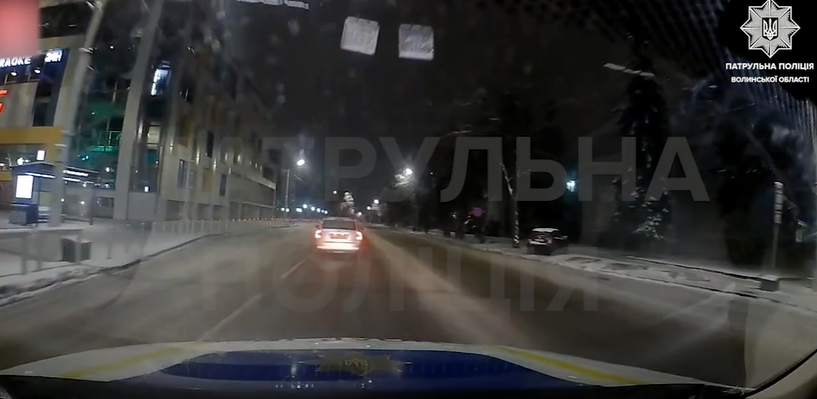 У Луцьку п'яний водій виїхав на смугу зустрічного руху  (відео)