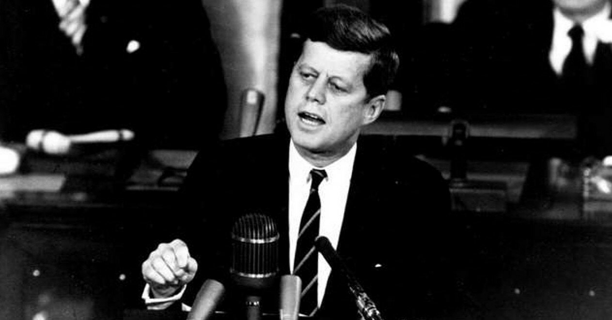 У США розсекретили документи про вбивство Кеннеді