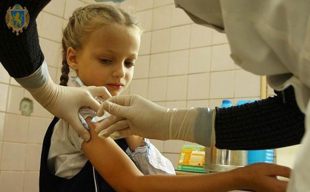 Волинська лікарка пояснила, чому дітей варто щепити від коронавірусу (відео)