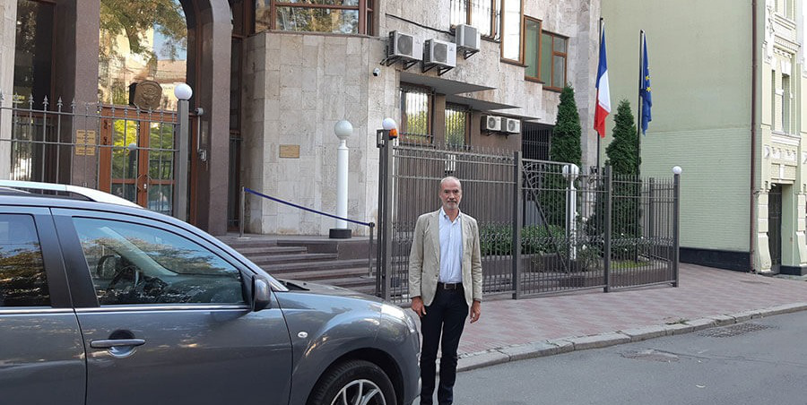 «Загрози досить значні»: посольство Франції «переселяється» з Києва до Львова