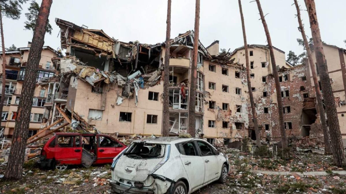 У Харкові російські загарбники обстрілами зруйнували 48 шкіл