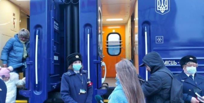 «Укрзалізниця» призначила три додаткових евакуаційних поїзди із Запоріжжя