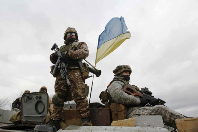 Скільки платитимуть українським військовим за участь у боях