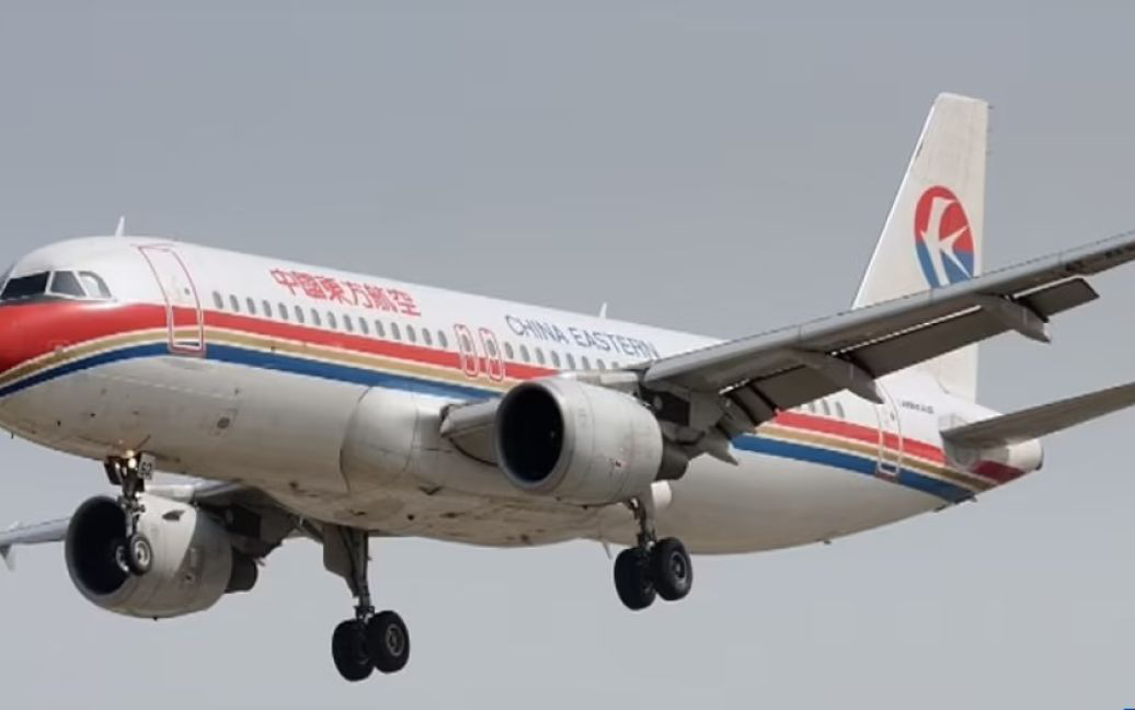 У Китаї розбився пасажирський літак зі 133 пасажирами на борту