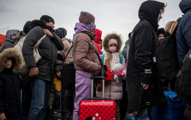 Жителів Лозової через загрозу ракетних ударів евакуюють в Полтавську область
