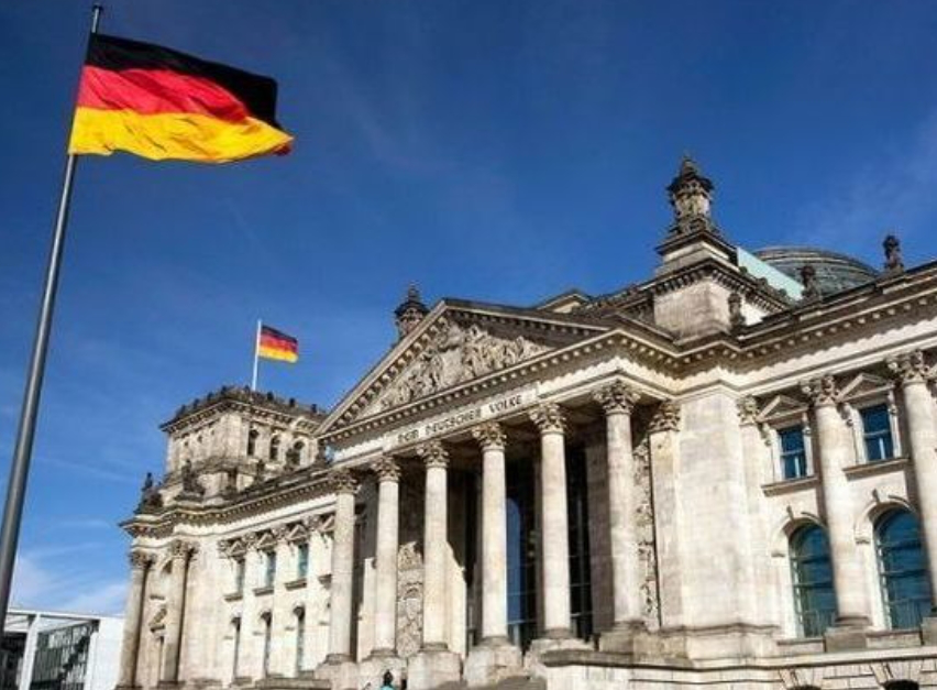 Німеччина висилає 40 працівників посольства рф