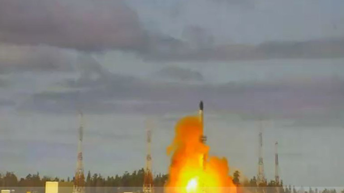 «Аналогов нєт»: на росії випробували нову міжконтинентальну ракету «Сармат» (відео)