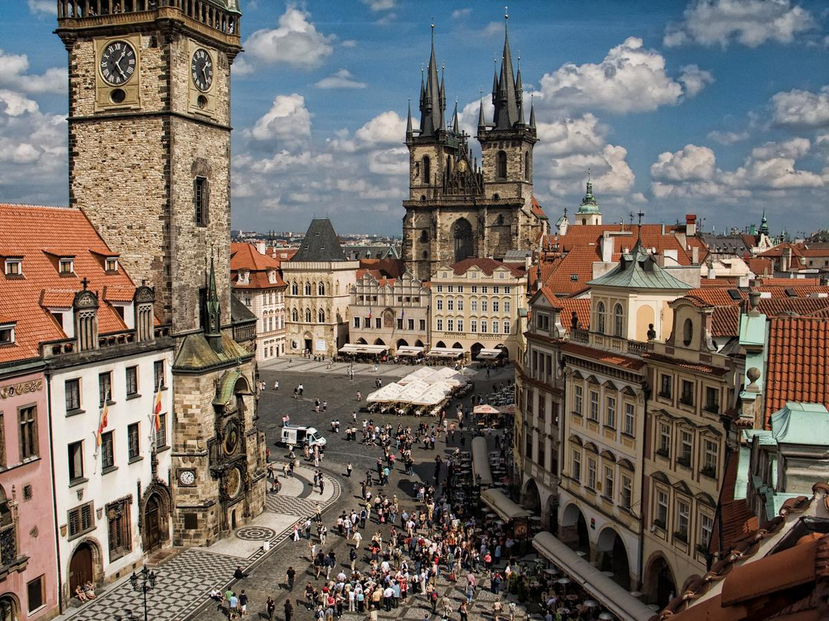 Прага більше не зможе приймати біженців з України