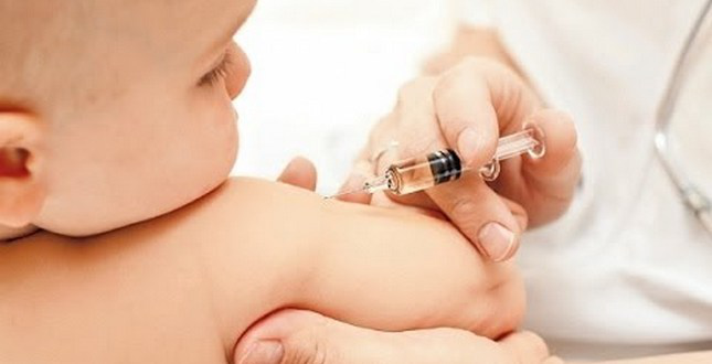 США схвалили вакцини Pfizer та Moderna для дітей від 6 місяців