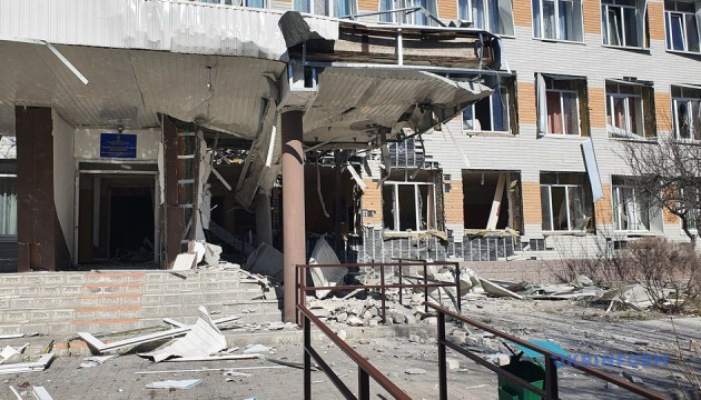 Окупанти вдарили по школі на Дніпропетровщині