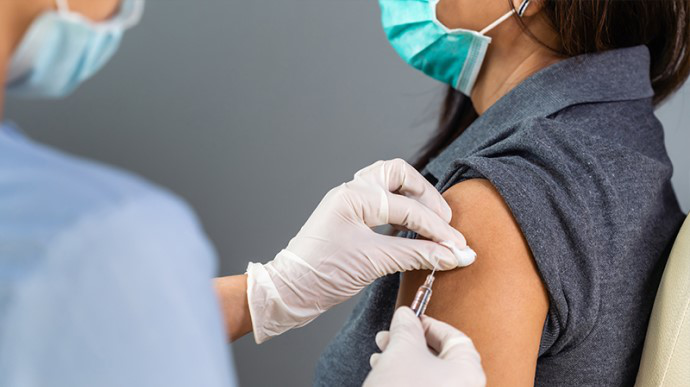 На Волині триває вакцинація проти COVID-19