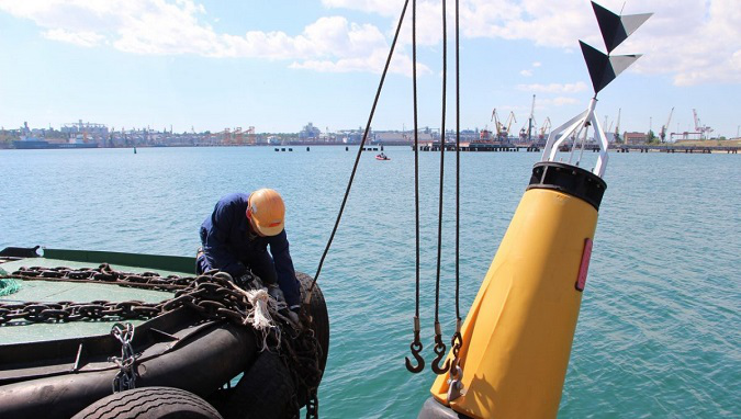 У Чорному морі відновили роботу українських портів