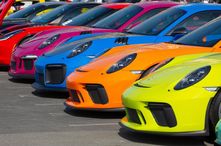 Назвали найпопулярніші кольори автомобілів в Україні